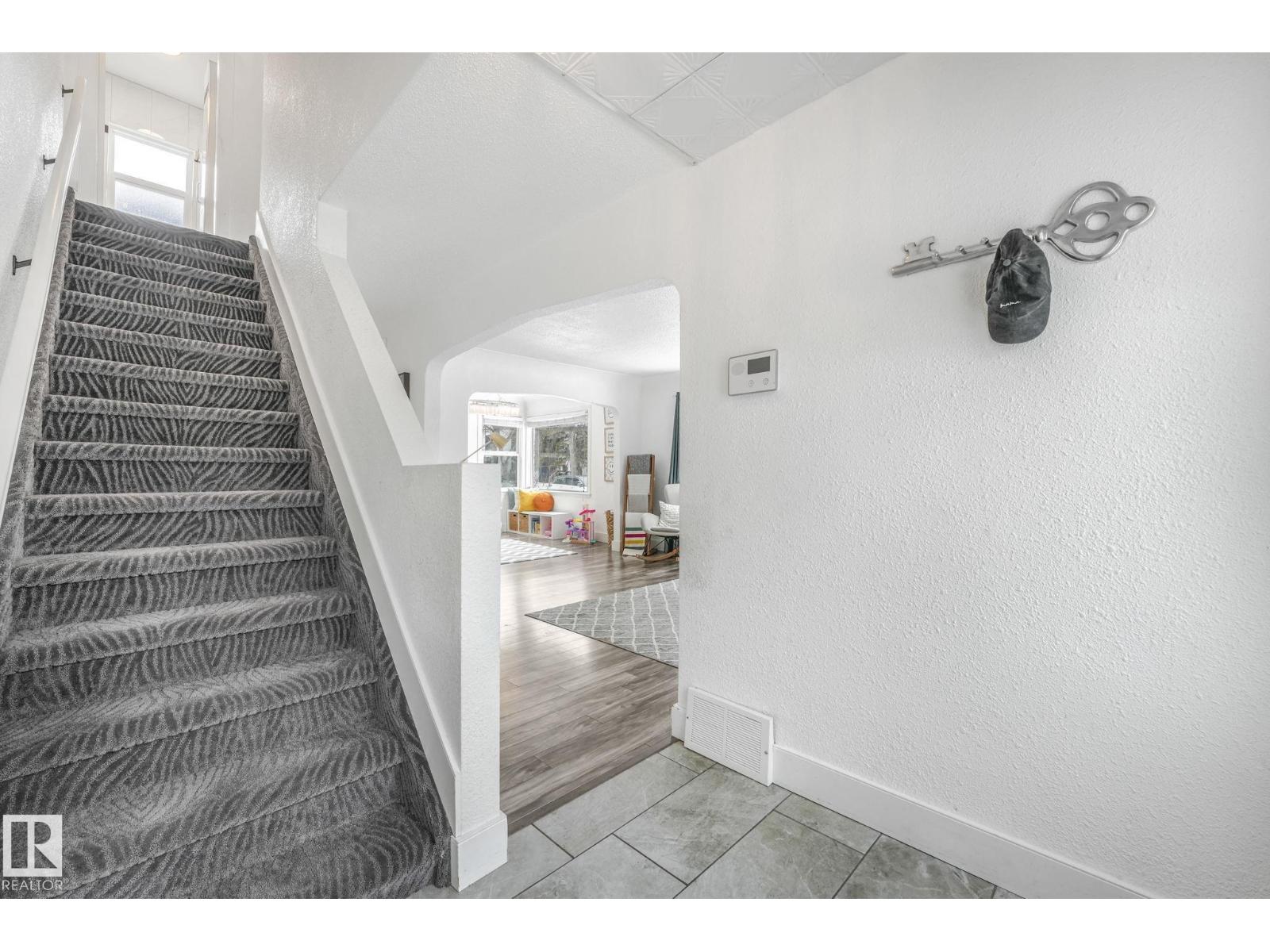 12729 108 Av Nw, Edmonton, Alberta  T5M 2B8 - Photo 4 - E4486198
