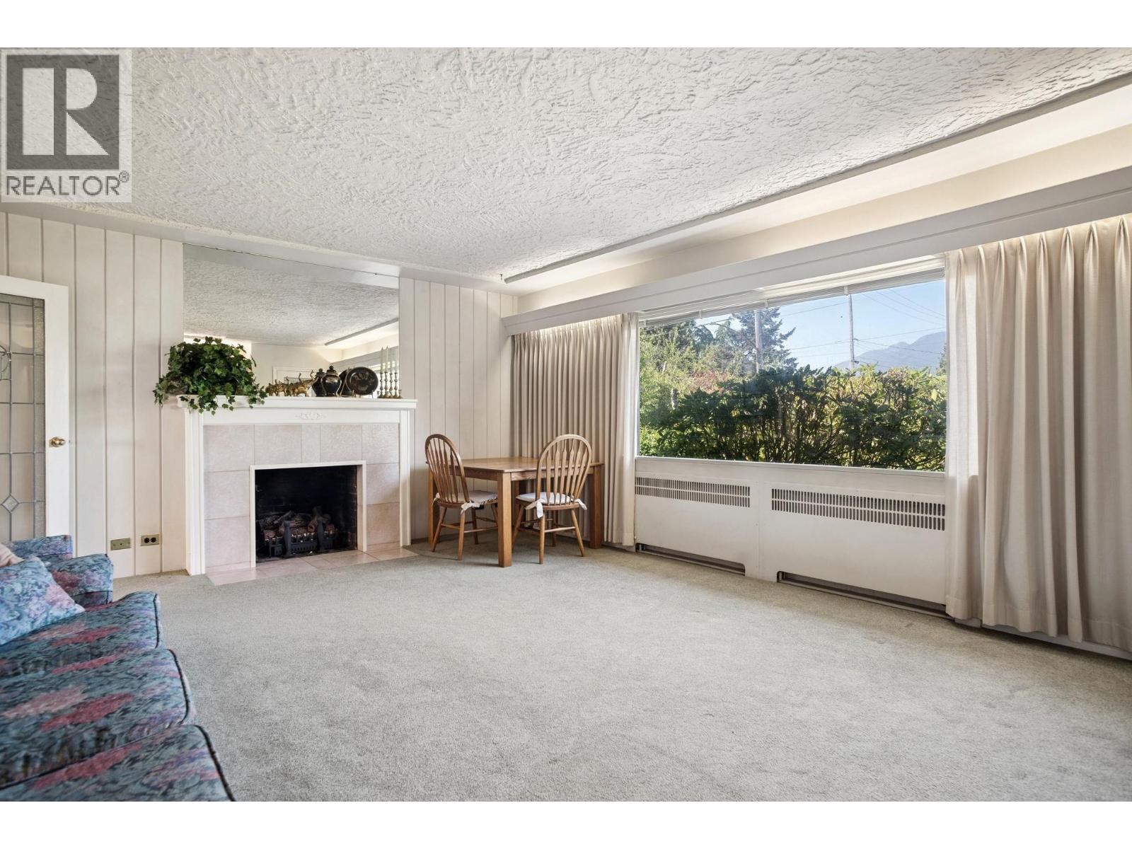 657 E Keith Road, North Vancouver, British Columbia  V7L 1W4 - Photo 6 - R3120792