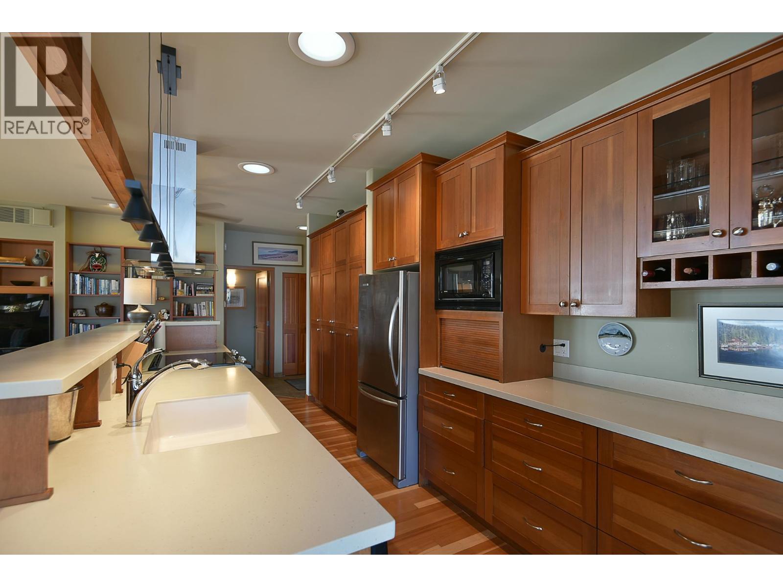 5388 Sans Souci Road, Halfmoon Bay, British Columbia  V0N 1Y2 - Photo 11 - R3120827