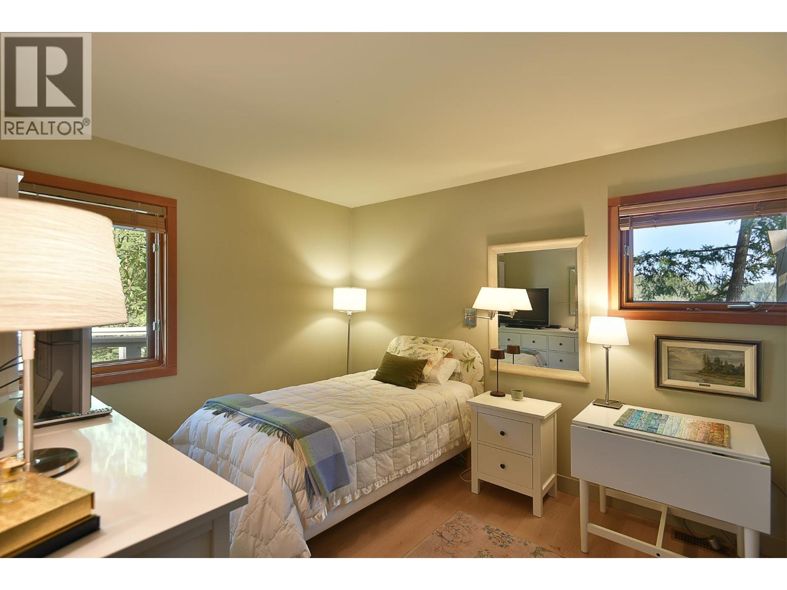 5388 Sans Souci Road, Halfmoon Bay, British Columbia  V0N 1Y2 - Photo 19 - R3120827