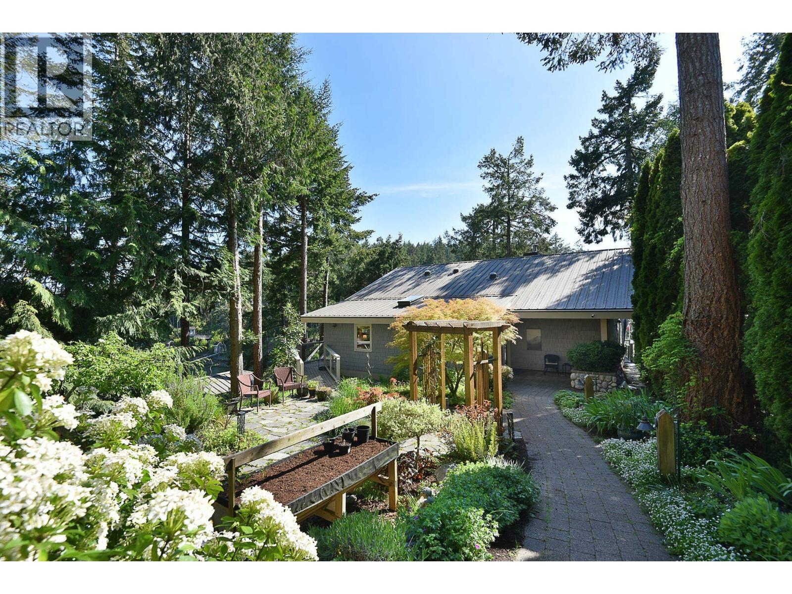 5388 Sans Souci Road, Halfmoon Bay, British Columbia  V0N 1Y2 - Photo 22 - R3120827