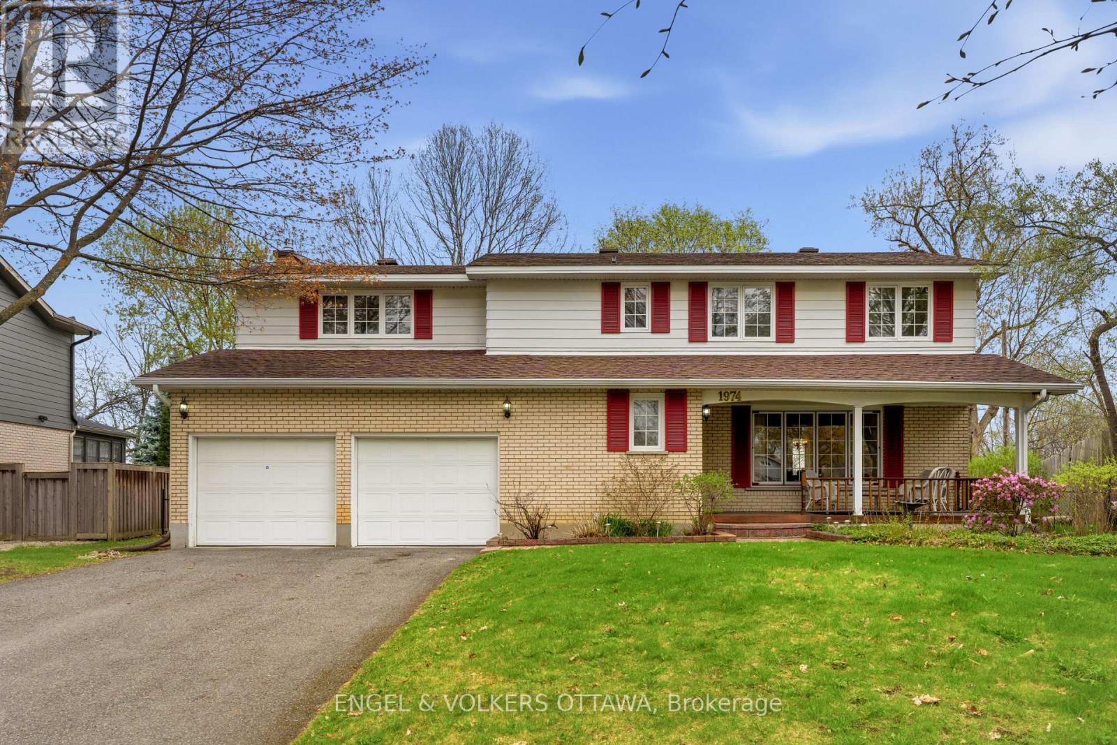 1974 Norway Crescent, Ottawa, Ontario  K1H 5N7 - Photo 1 - X13097448
