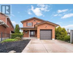 10 DONEGEL PLACE, Hamilton, Ontario