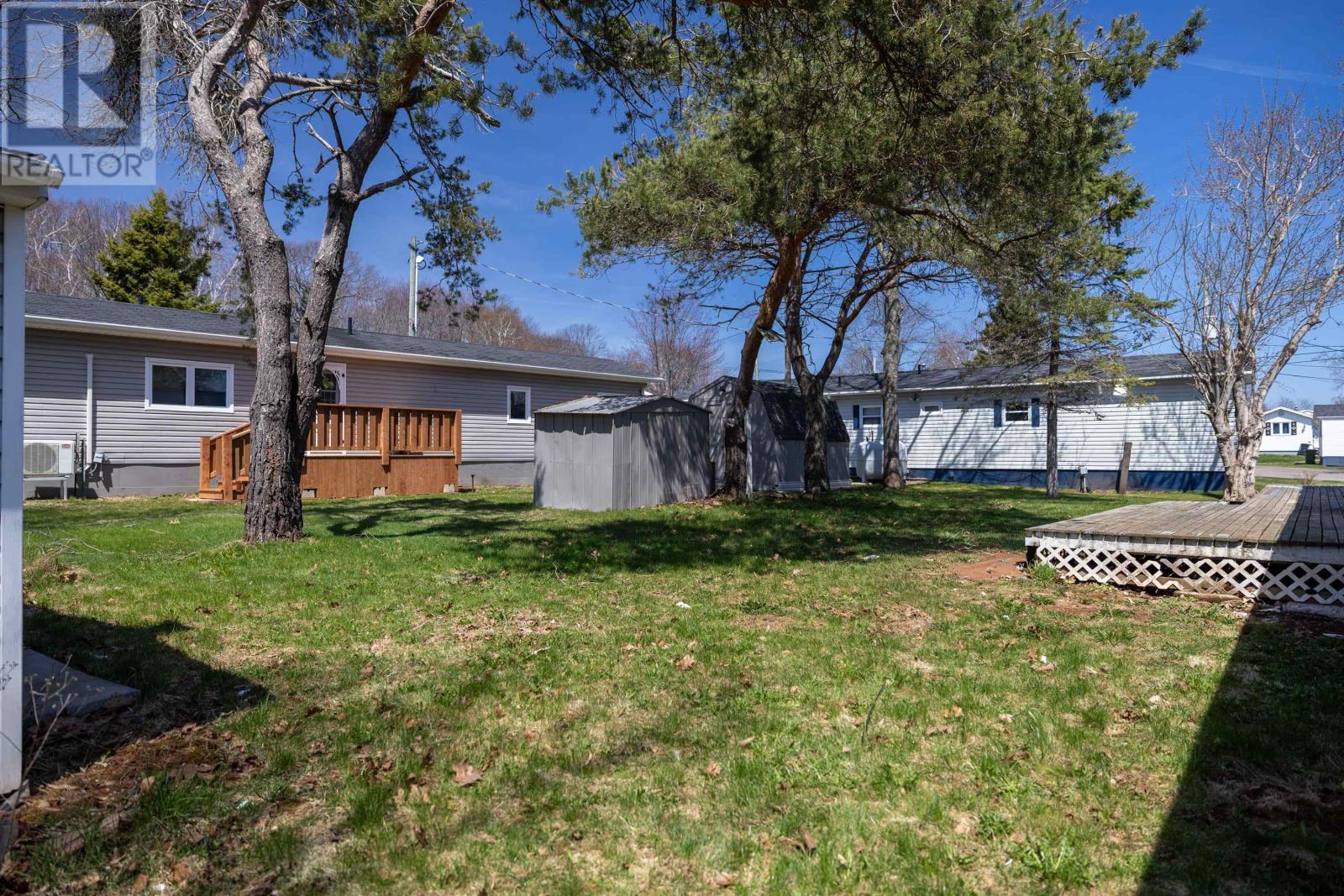 10 Manor Drive, Charlottetown, Prince Edward Island  C1A 6R3 - Photo 3 - 202610095