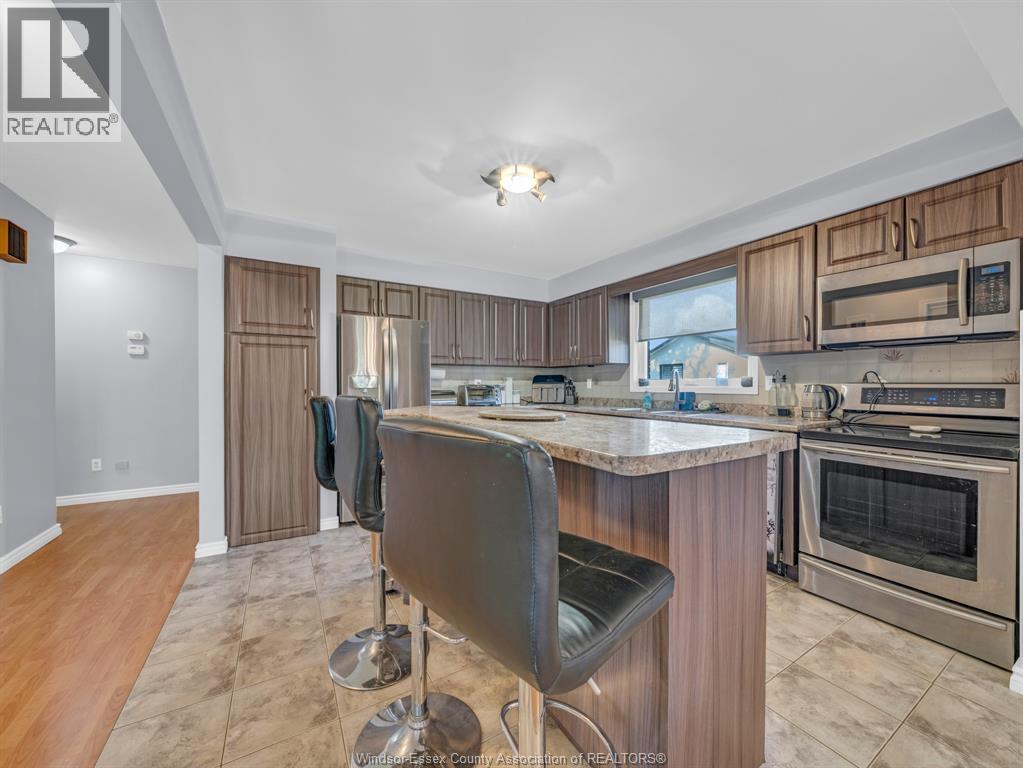 2379 Via Vita, Windsor, Ontario  N9E 4G5 - Photo 12 - 26010415