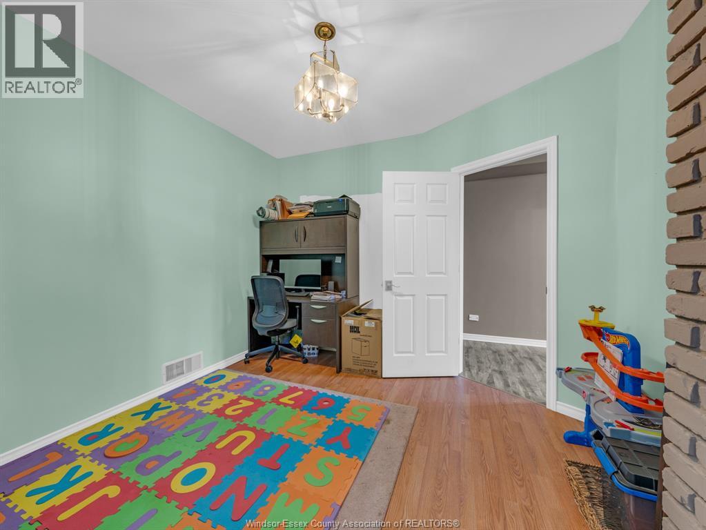 2379 Via Vita, Windsor, Ontario  N9E 4G5 - Photo 33 - 26010415