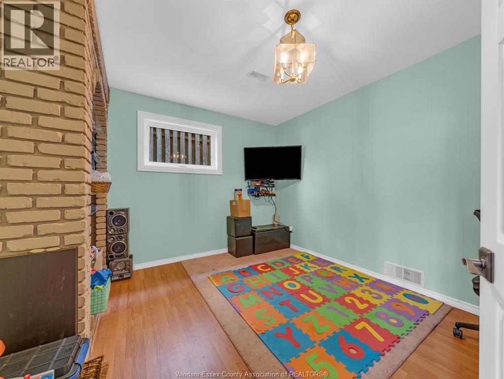 2379 Via Vita, Windsor, Ontario  N9E 4G5 - Photo 31 - 26010415
