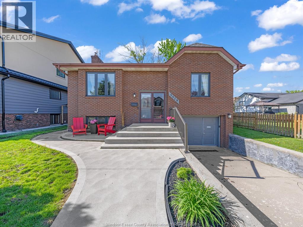 2379 Via Vita, Windsor, Ontario  N9E 4G5 - Photo 2 - 26010415