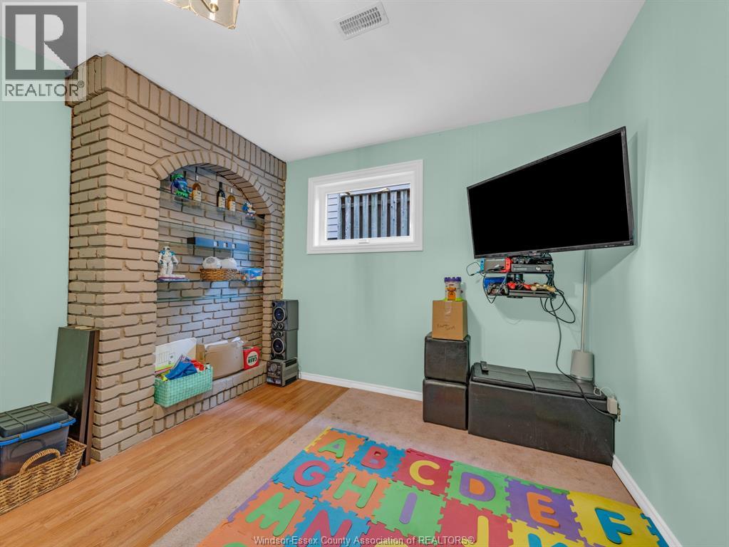 2379 Via Vita, Windsor, Ontario  N9E 4G5 - Photo 32 - 26010415