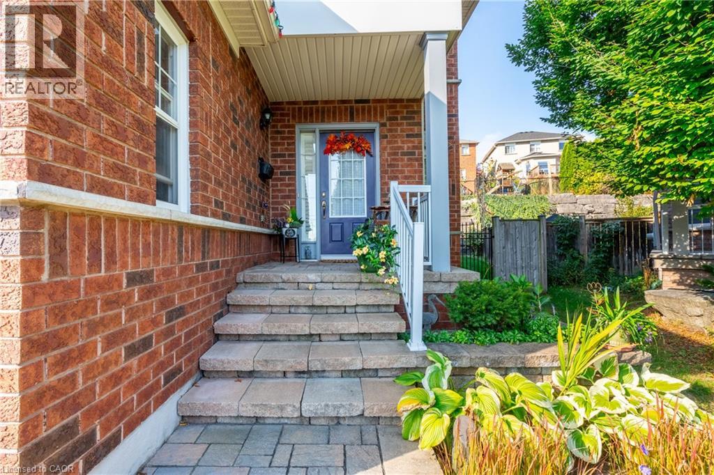 43 Woodlawn Court, Dundas, Ontario  L9H 7S2 - Photo 5 - 40810165