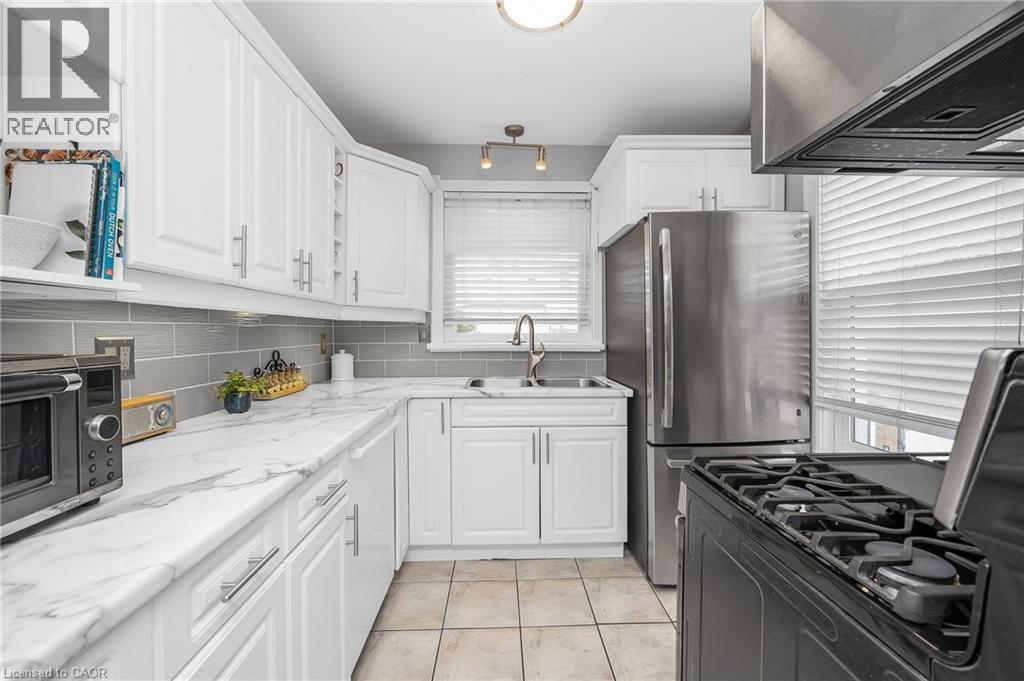 15 Maple Avenue, Stoney Creek, Ontario  L8G 2P1 - Photo 11 - 40819317