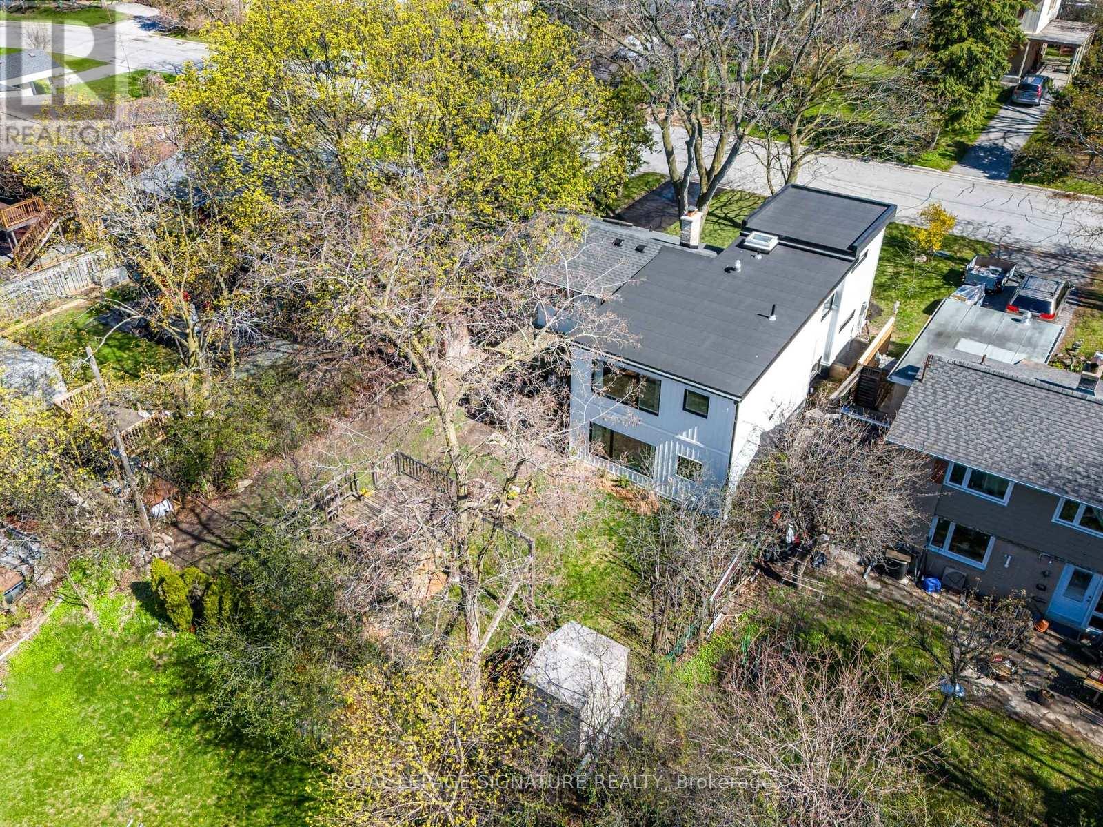 81 Cottonwood Drive, Toronto, Ontario  M3C 2B3 - Photo 36 - C13096284