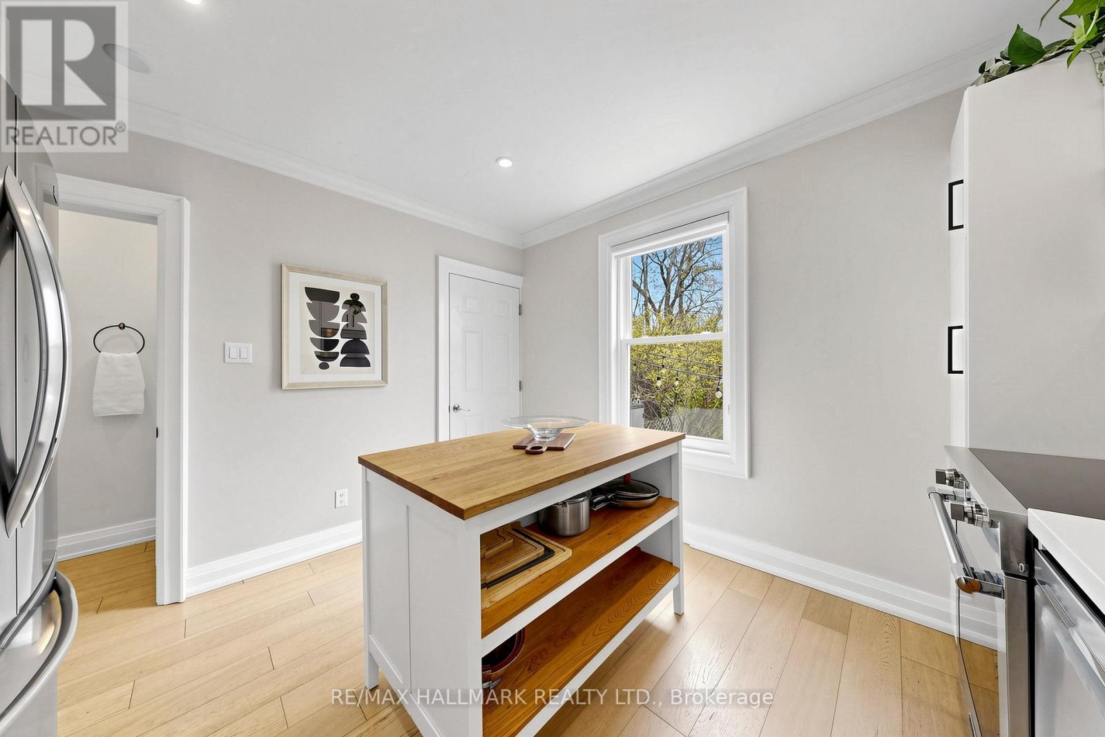 301 Wolverleigh Boulevard, Toronto, Ontario  M4C 1S5 - Photo 19 - E13087734