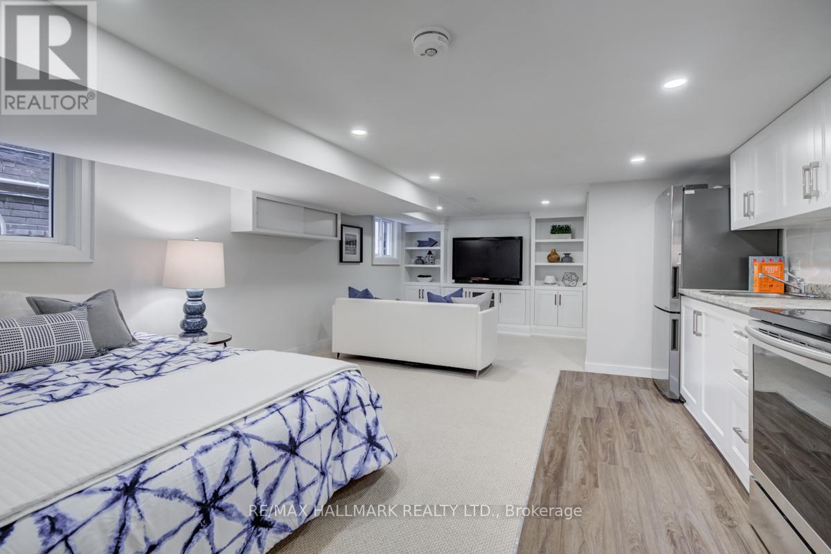 301 Wolverleigh Boulevard, Toronto, Ontario  M4C 1S5 - Photo 35 - E13087734