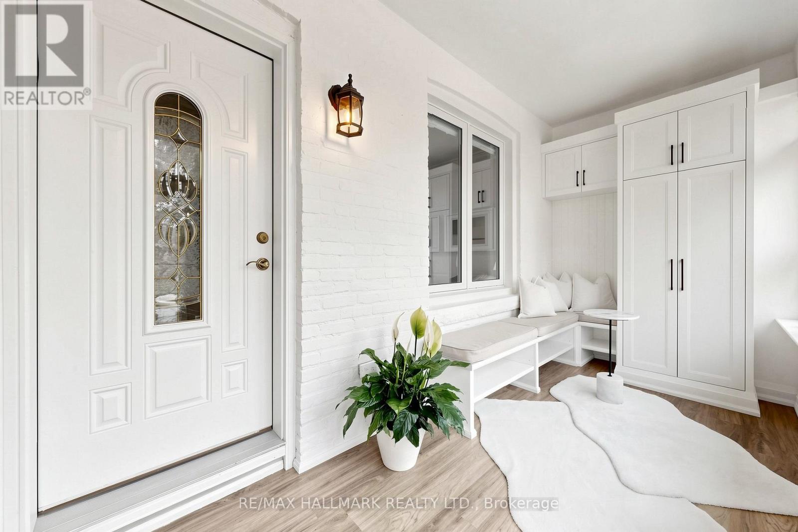 301 Wolverleigh Boulevard, Toronto, Ontario  M4C 1S5 - Photo 4 - E13087734