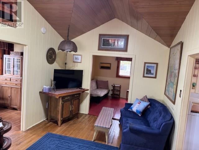 613 Pebbly Beach Rd, Shuniah Township, Ontario  P7A 0X6 - Photo 4 - TB2600934