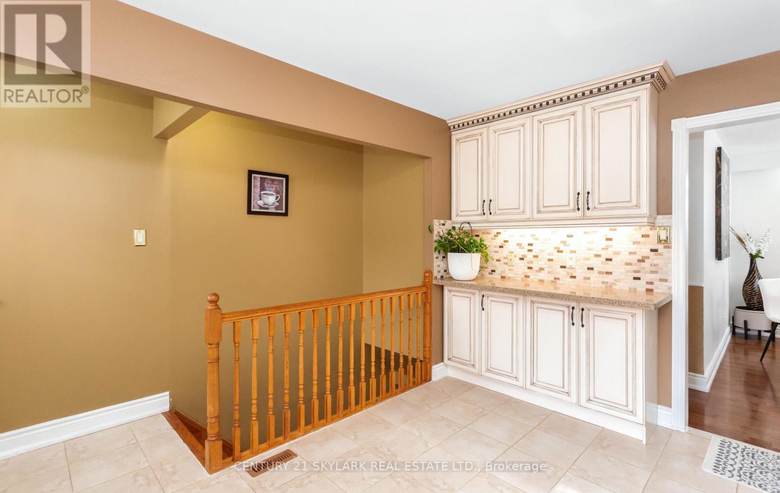 3353 Martins Pine Crescent, Mississauga, Ontario  L5L 1G3 - Photo 16 - W13095932