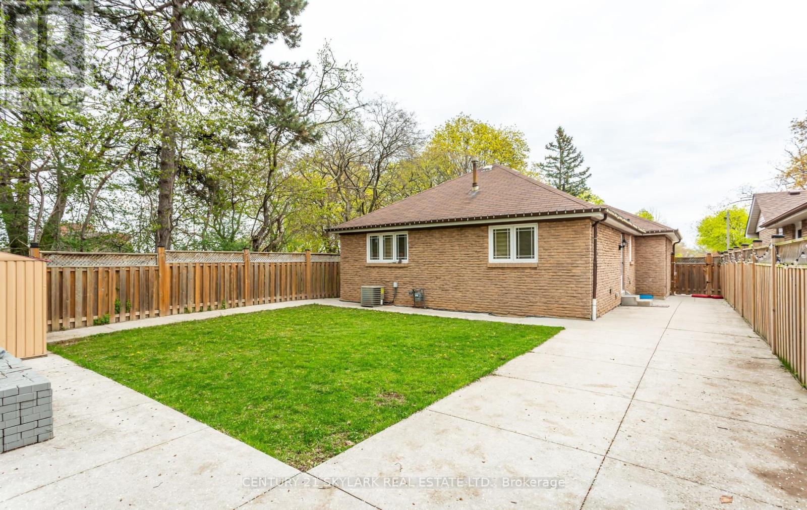3353 Martins Pine Crescent, Mississauga, Ontario  L5L 1G3 - Photo 43 - W13095932