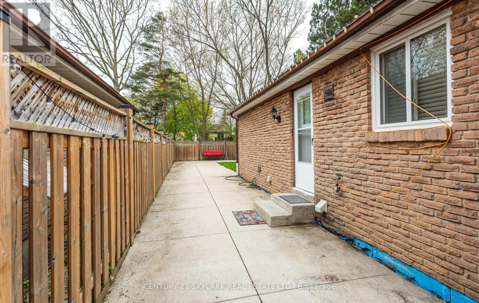 3353 Martins Pine Crescent, Mississauga, Ontario  L5L 1G3 - Photo 40 - W13095932