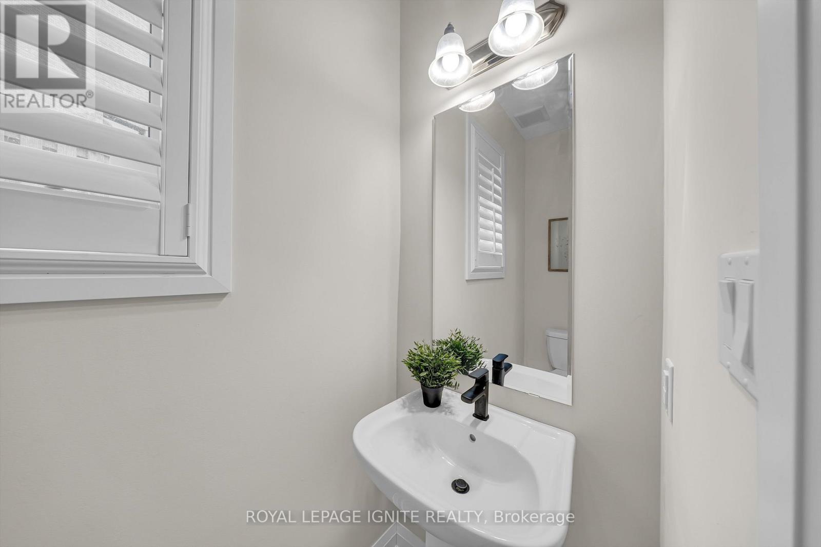 398 Frontier Court, Pickering, Ontario  L1W 4A9 - Photo 43 - E13097322