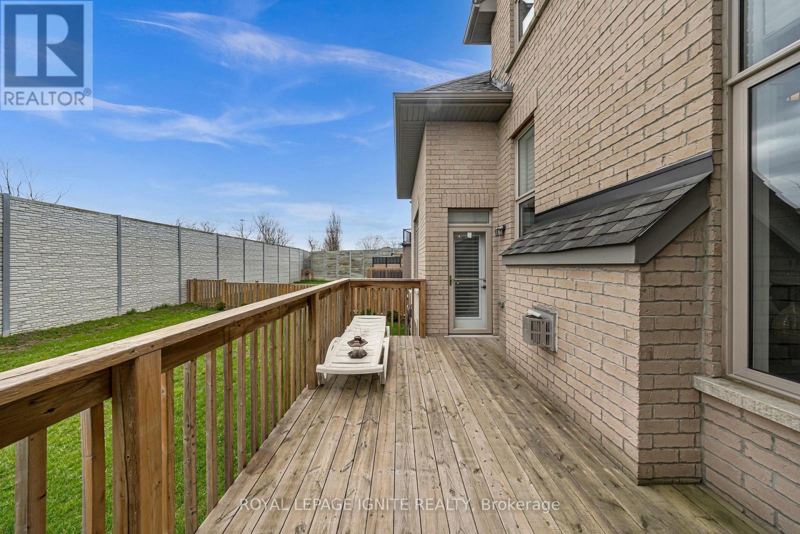 398 Frontier Court, Pickering, Ontario  L1W 4A9 - Photo 49 - E13097322