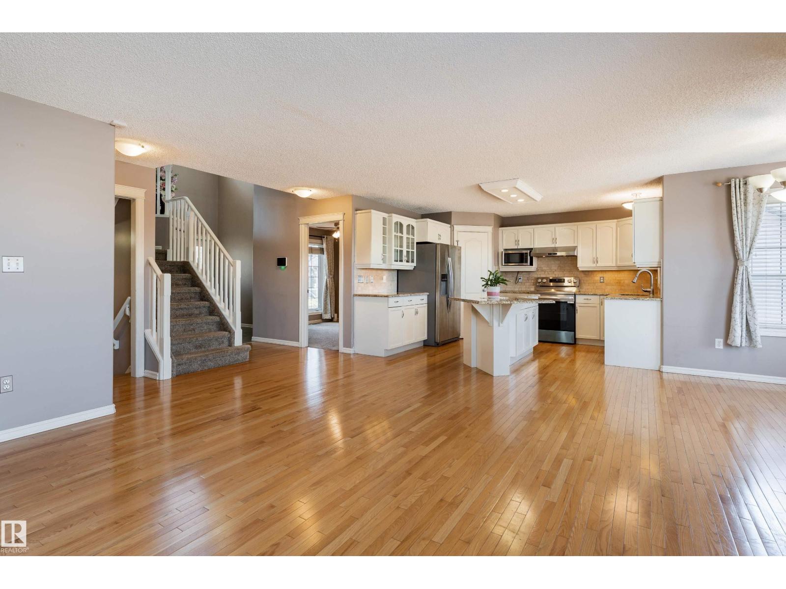 1044 Barnes Wy Sw, Edmonton, Alberta  T6W 1E4 - Photo 10 - E4486296