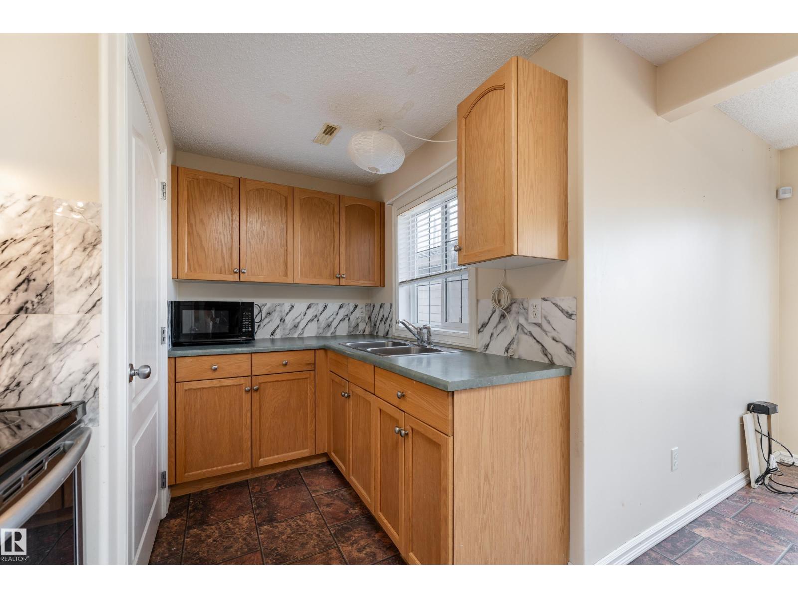 1044 Barnes Wy Sw, Edmonton, Alberta  T6W 1E4 - Photo 39 - E4486296