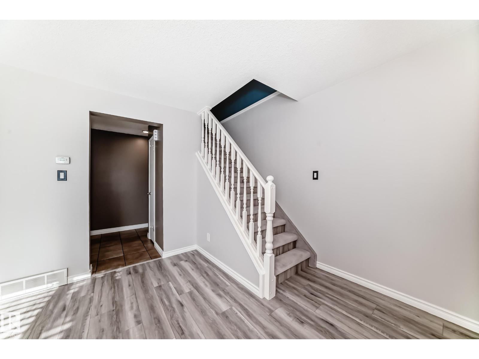 10226 152 St Nw, Edmonton, Alberta  T5P 1Y2 - Photo 9 - E4486294