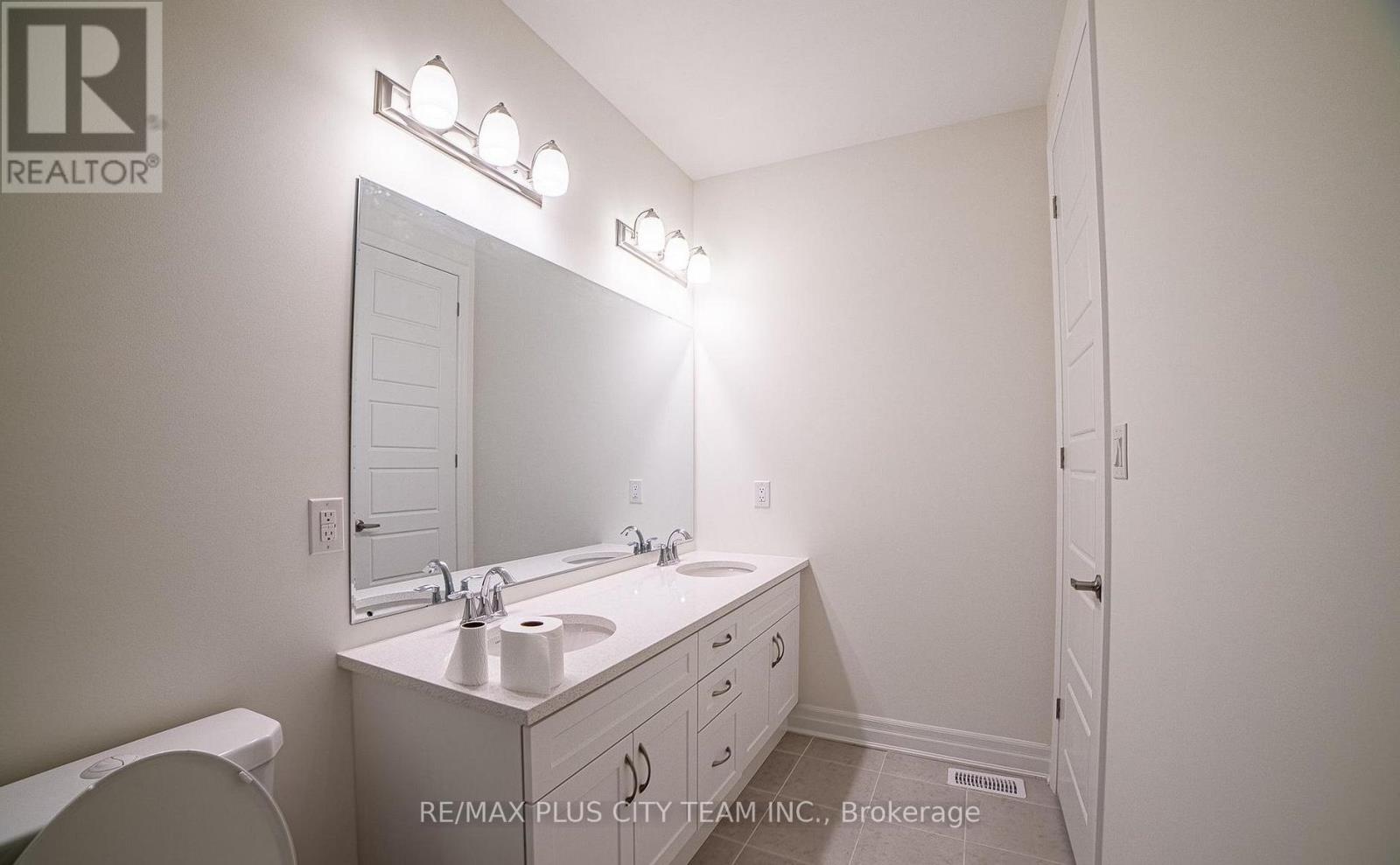 1 George Roman Avenue, Markham, Ontario  L6C 3L9 - Photo 16 - N13097428