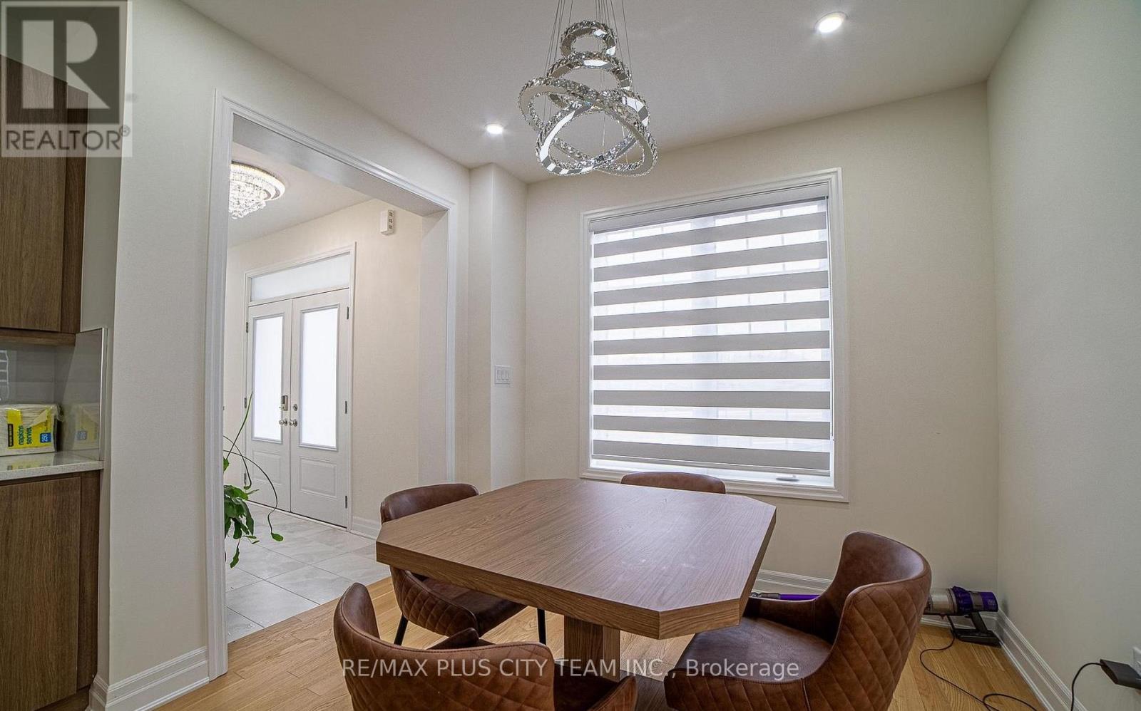 1 George Roman Avenue, Markham, Ontario  L6C 3L9 - Photo 4 - N13097428