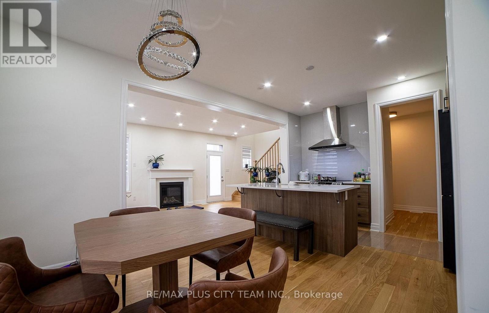 1 George Roman Avenue, Markham, Ontario  L6C 3L9 - Photo 5 - N13097428
