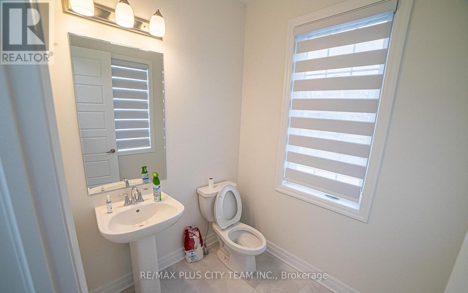 1 George Roman Avenue, Markham, Ontario  L6C 3L9 - Photo 8 - N13097428