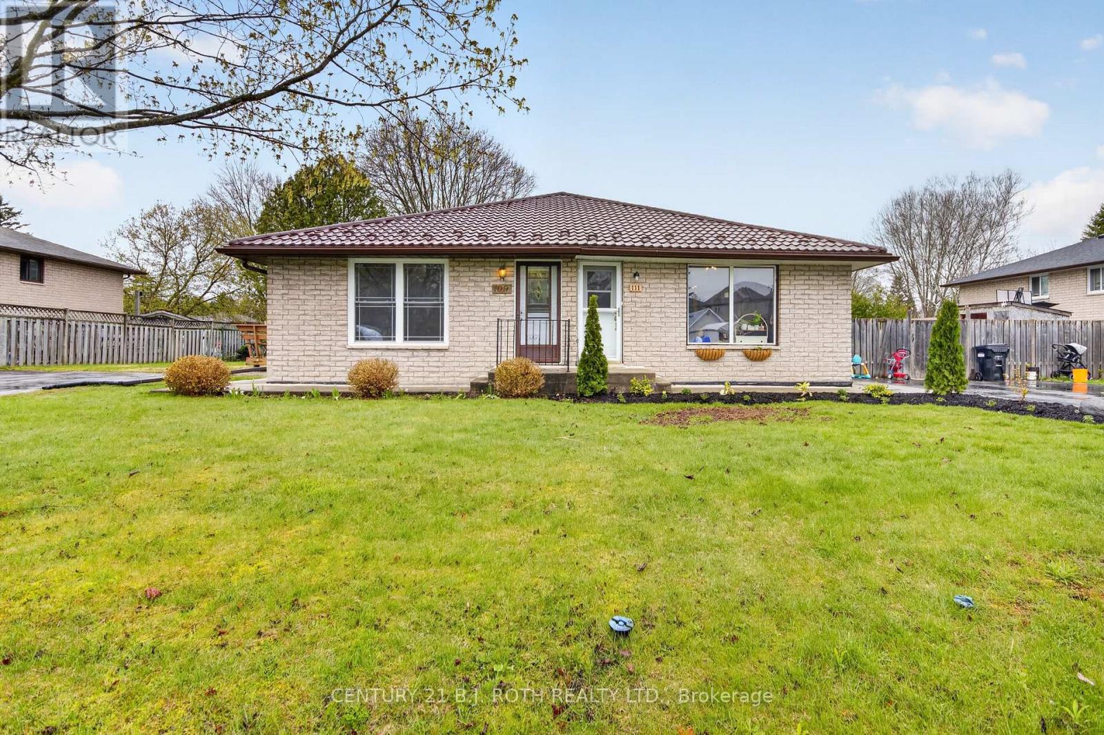 109 Malcolm Street, Essa, Ontario  L0M 1B0 - Photo 2 - N13097454