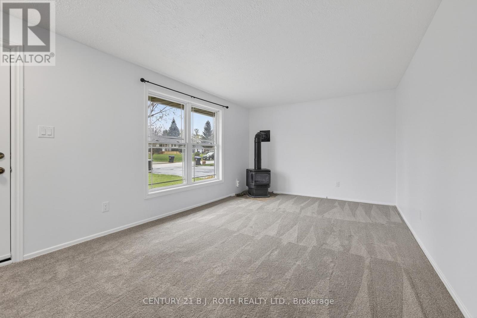 109 Malcolm Street, Essa, Ontario  L0M 1B0 - Photo 6 - N13097454