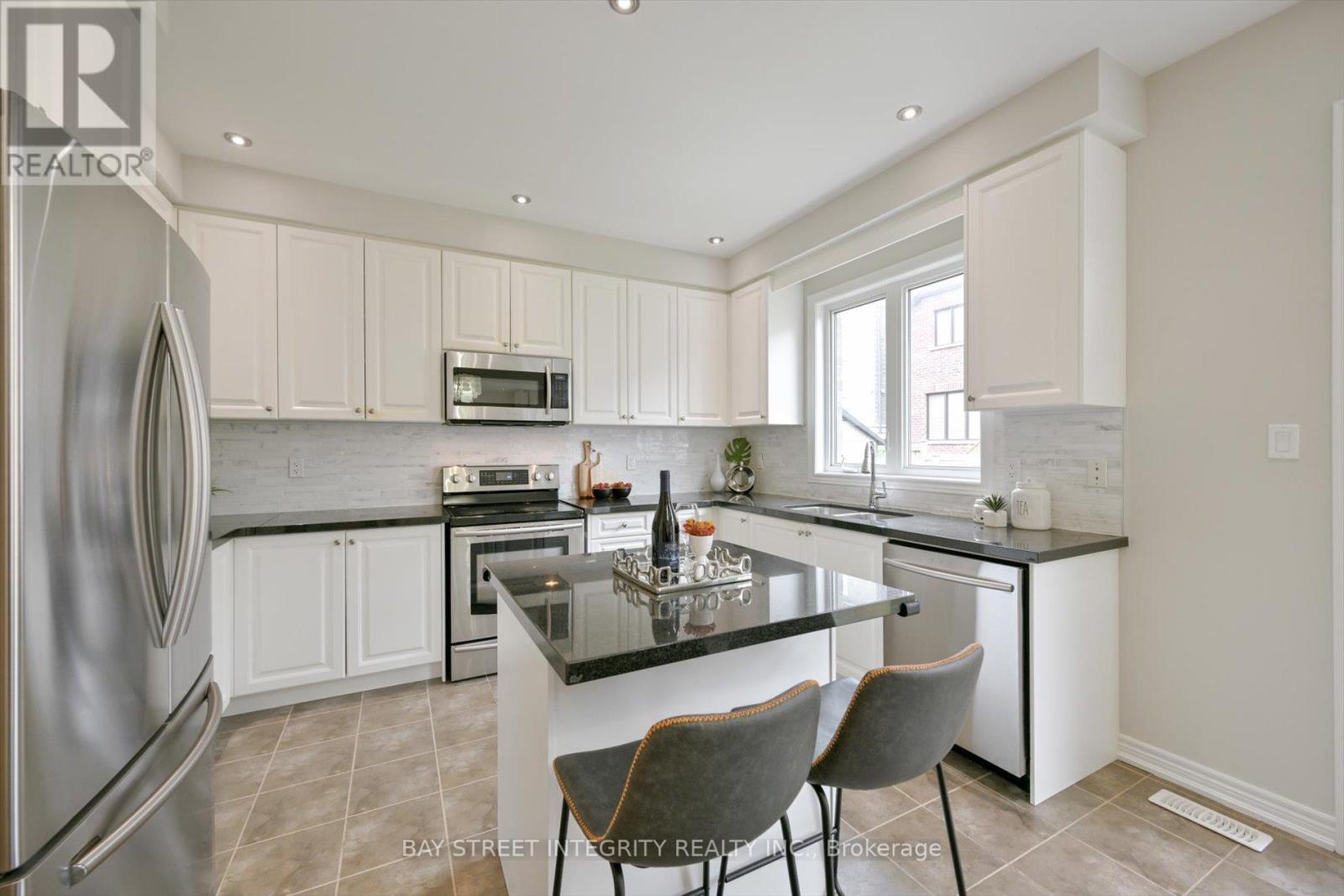 99 Greenspire Avenue, Markham, Ontario  L6E 0S2 - Photo 13 - N13097456