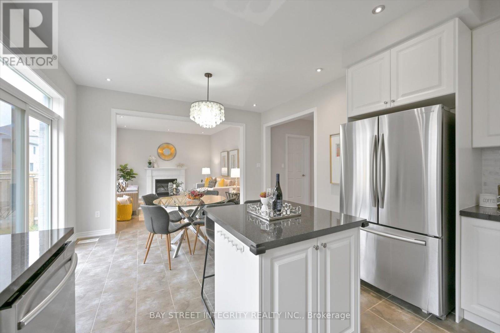 99 Greenspire Avenue, Markham, Ontario  L6E 0S2 - Photo 15 - N13097456