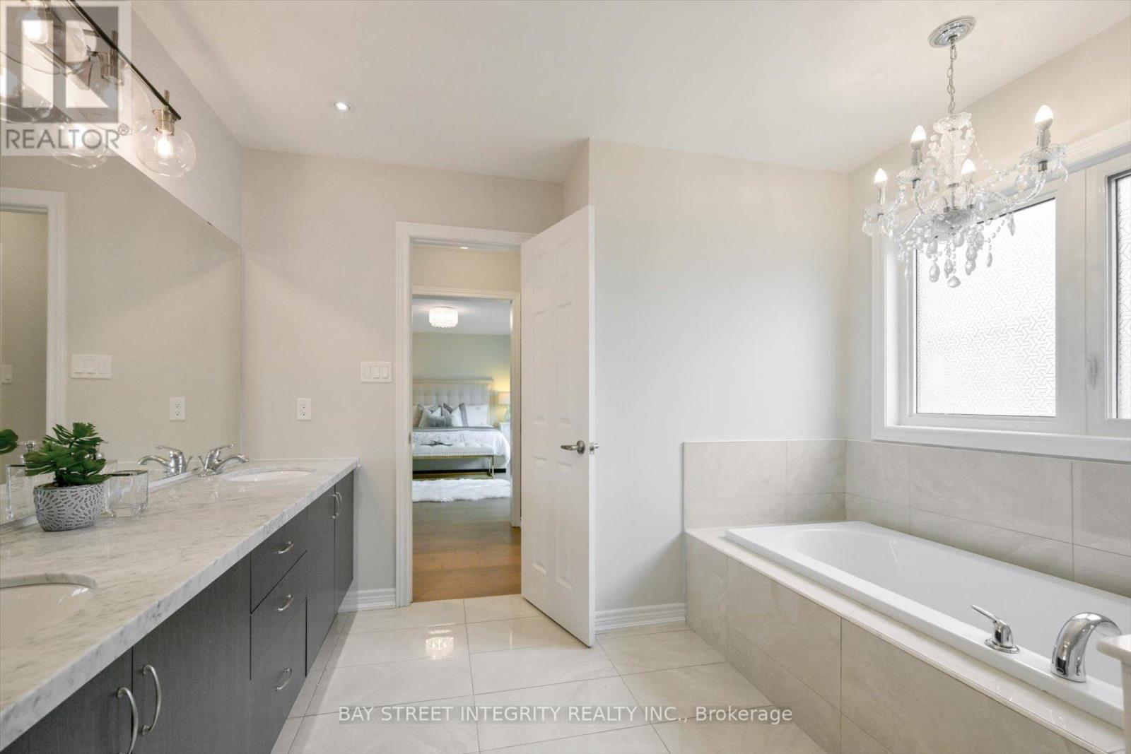 99 Greenspire Avenue, Markham, Ontario  L6E 0S2 - Photo 27 - N13097456