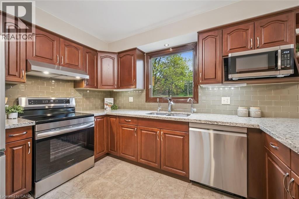 82 Corfield Drive, Kitchener, Ontario  N2A 3W9 - Photo 15 - 40805962