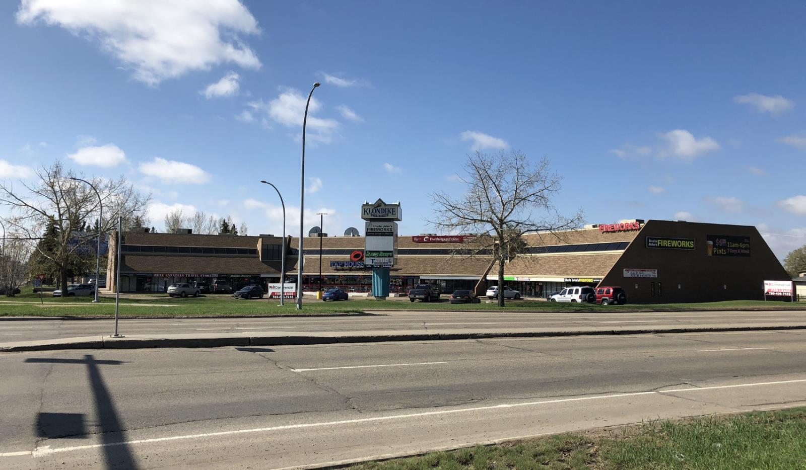 11062, 11062  156 St NW, Edmonton, Alberta