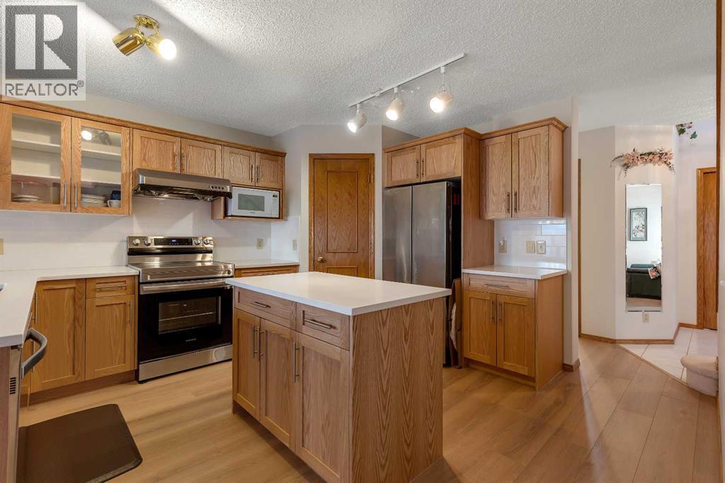 133 Riverview Park Se, Calgary, Alberta  T2C 4A1 - Photo 3 - A2289594