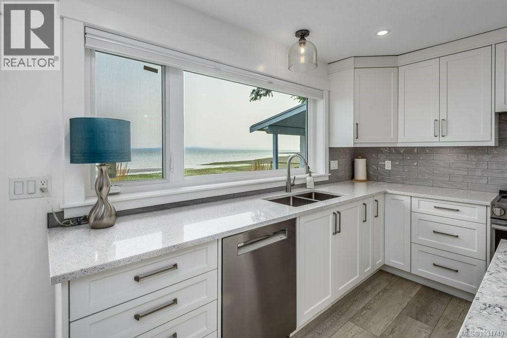 1938 Singing Sands Rd, Courtenay, British Columbia  V9M 3X9 - Photo 14 - 1034740