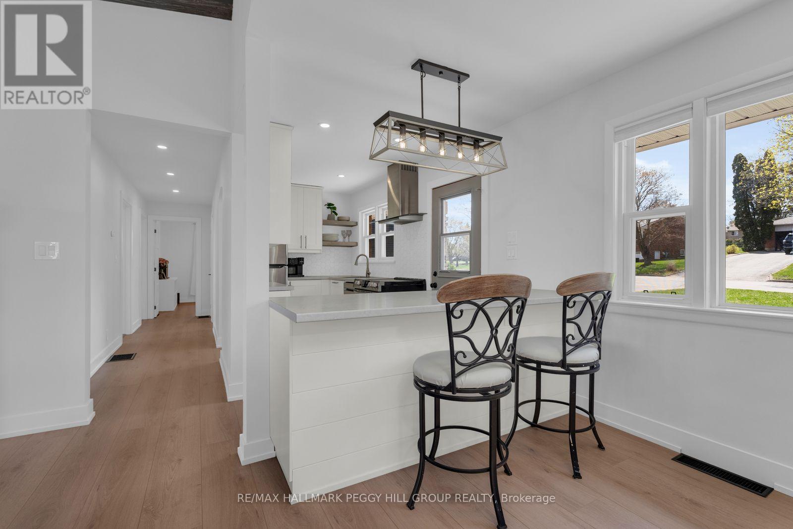 16 Murray Street, Barrie, Ontario  L4N 2X2 - Photo 6 - S13095388
