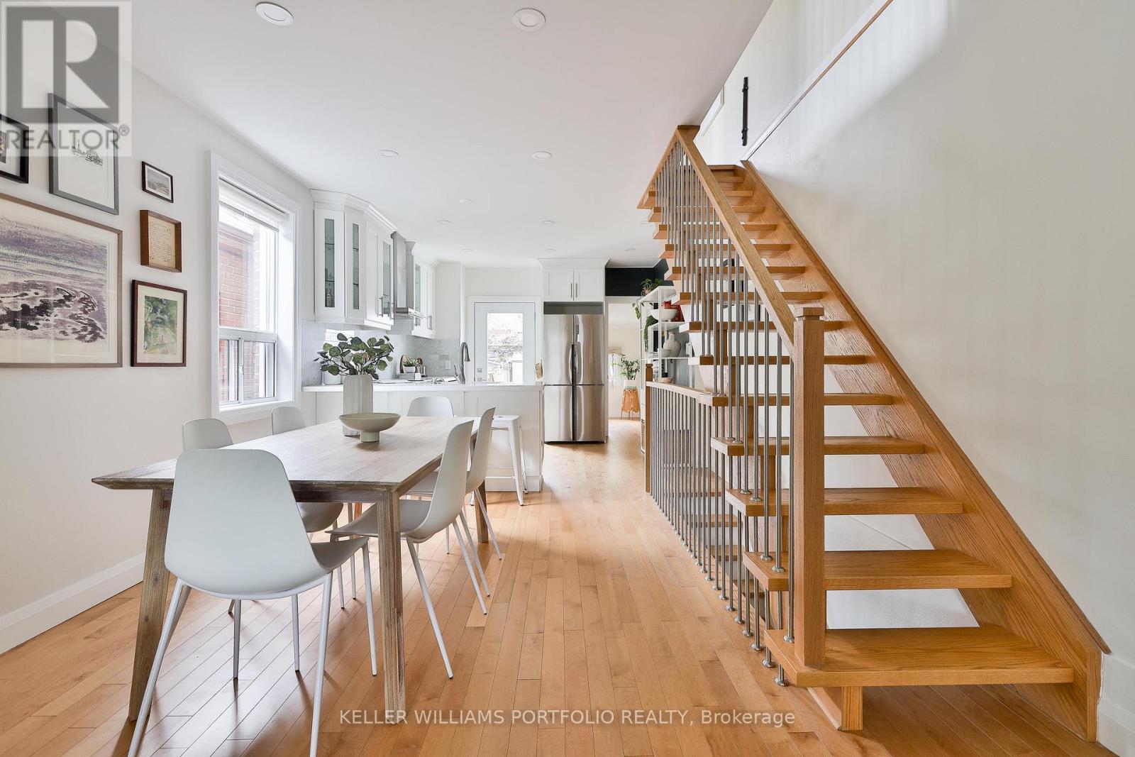 37 ROSETHORN AVENUE, Toronto, Ontario