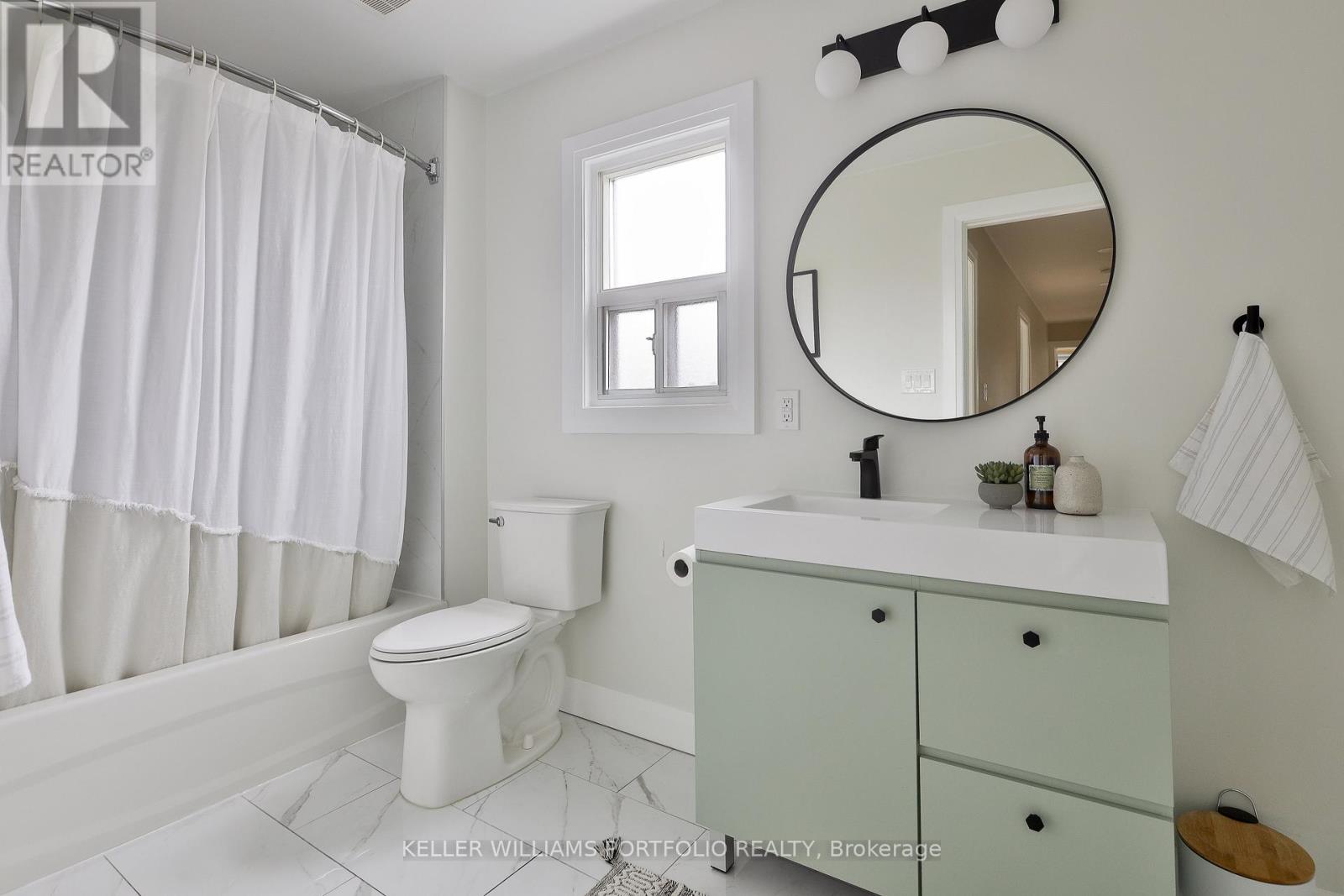 37 Rosethorn Avenue, Toronto, Ontario  M6N 3K7 - Photo 18 - W13097328