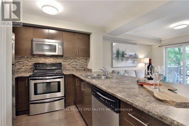 3 - 3250 Bentley Drive, Mississauga, Ontario  L5M 0P7 - Photo 3 - W13097346
