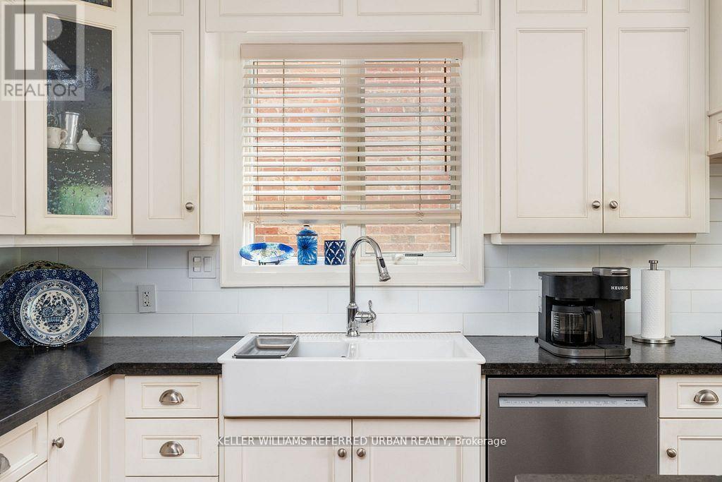 317 Rathburn Road, Toronto, Ontario  M9B 2L7 - Photo 14 - W13097376