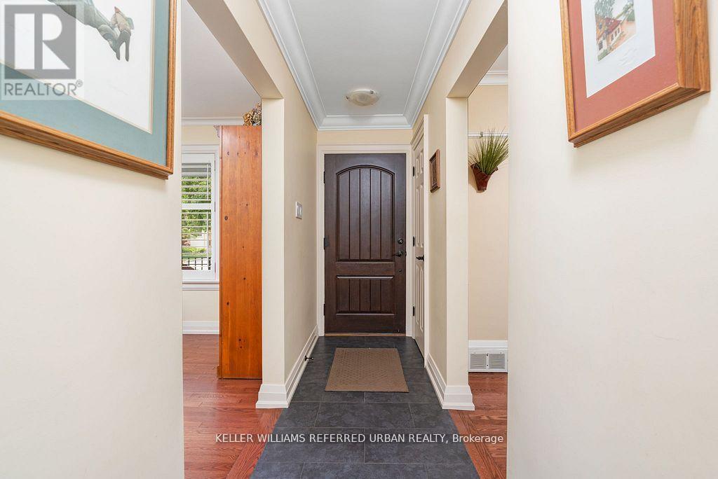 317 Rathburn Road, Toronto, Ontario  M9B 2L7 - Photo 2 - W13097376