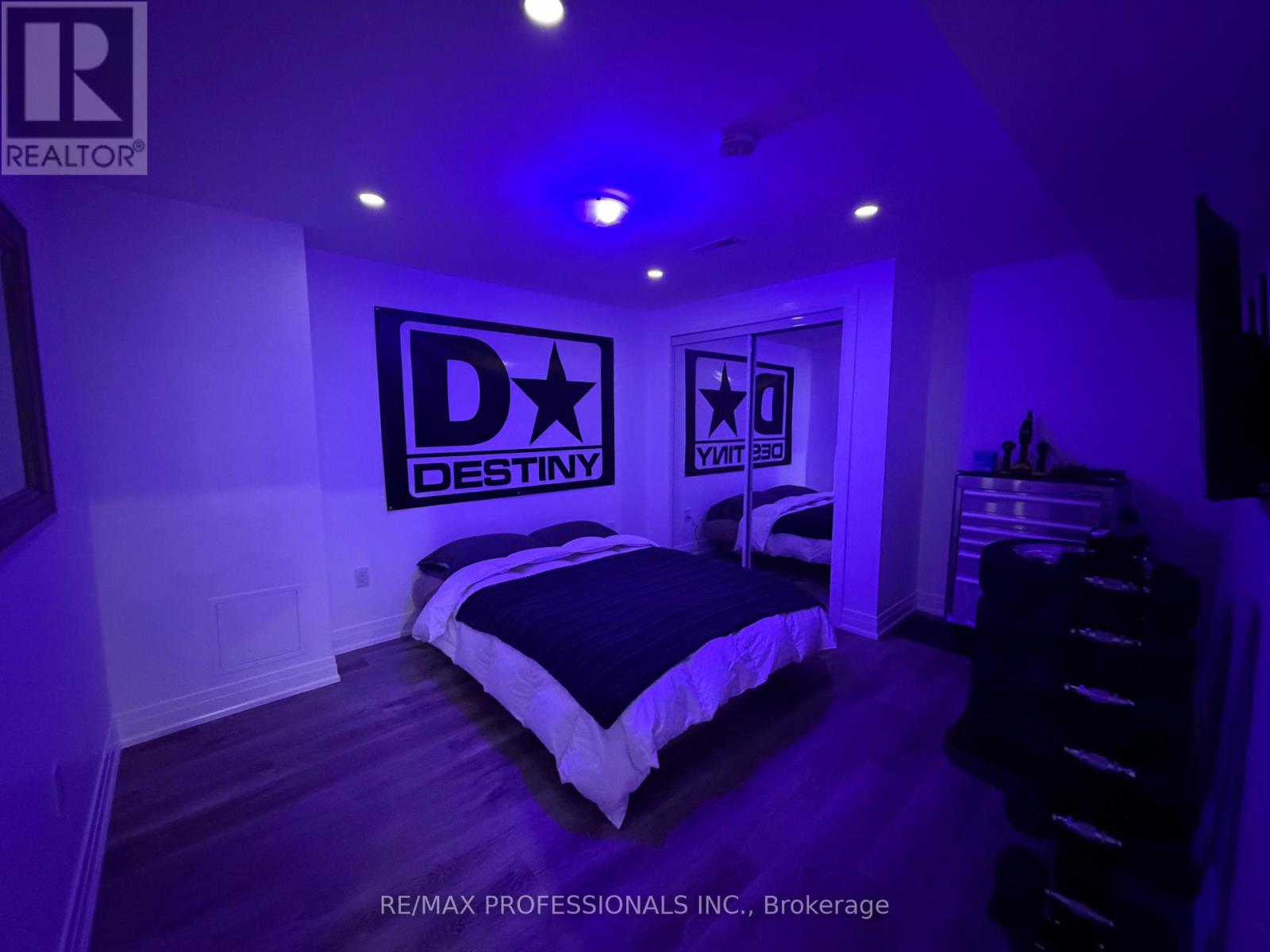 19 Greencoat Road, Toronto, Ontario  M9B 4V1 - Photo 9 - W13097404