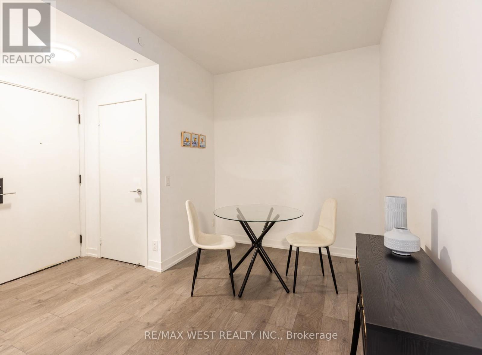 313 - 270 Dufferin Street, Toronto, Ontario  M6K 0H8 - Photo 3 - W13097434