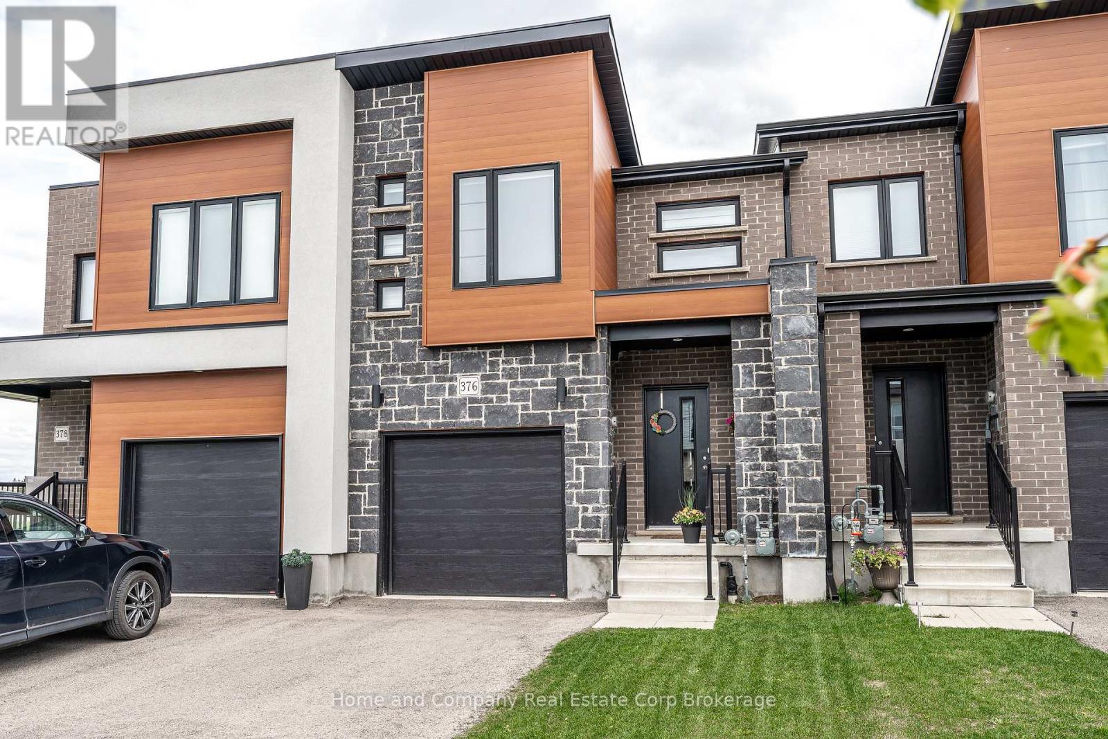 376 BRADSHAW DRIVE, Stratford, Ontario
